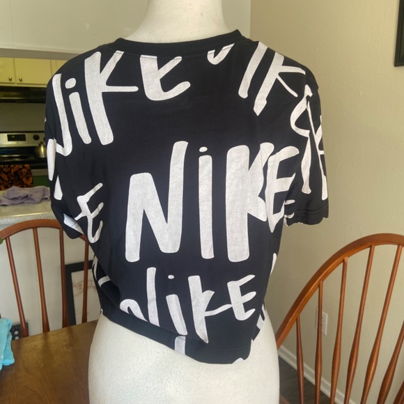 Nike Print Cropped Tee - Picture 3 of 3
